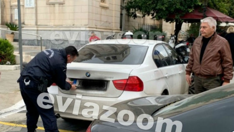 Η τροχαία πήρε τις πινακίδες Αρχιμανδρίτη λόγω παράνομου parking, αλλά τις επέστρεψε αμέσως μετά (pics)