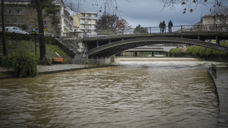 Χάκαραν εκατοντάδες λογαριασμούς Τρικαλινών στο Facebook (vid)