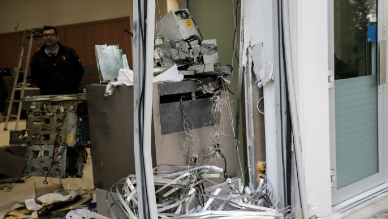 Ανατίναξαν ΑΤΜ τα ξημερώματα στα Βριλήσσια