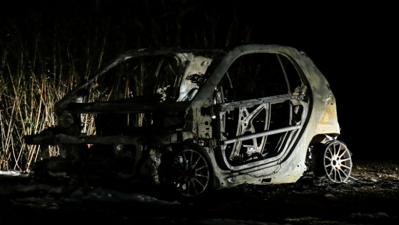 Ντάρκο Κοβάσεβιτς: Εικόνες από το καμένο αυτοκίνητο της ένοπλης επίθεσης