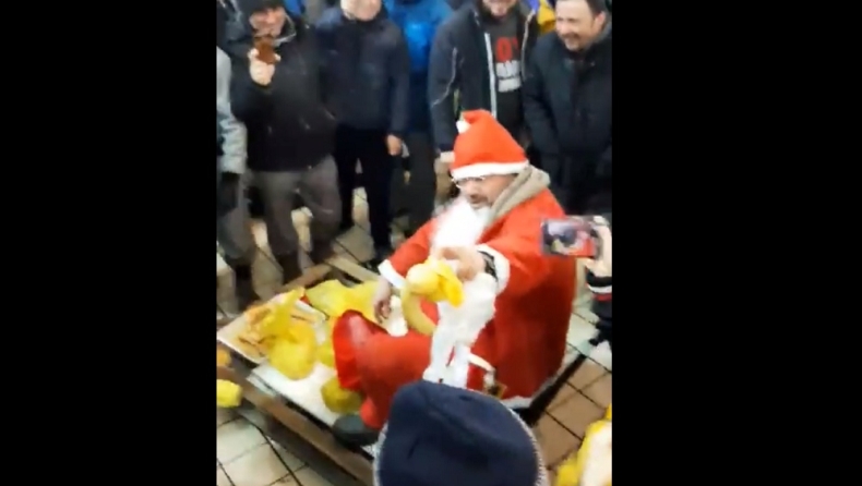 Επική καζούρα από Αρειανούς σε φίλους του ΠΑΟΚ στην Ιχθυόσκαλα Θεσσαλονίκης! (vid)