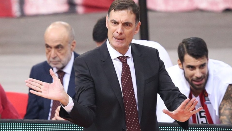 Μπαρτζώκας: «Ιδανικό να παίζει ο Ολυμπιακός στο πρωτάθλημα, αλλά επί ίσοις όροις»