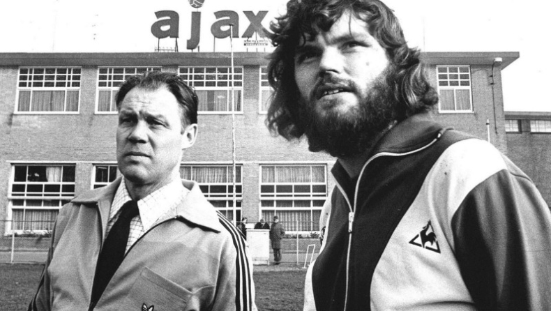 Πέθανε ο θρυλικός αμυντικός του Αγιαξ, Μπάρι Χουλσόφ