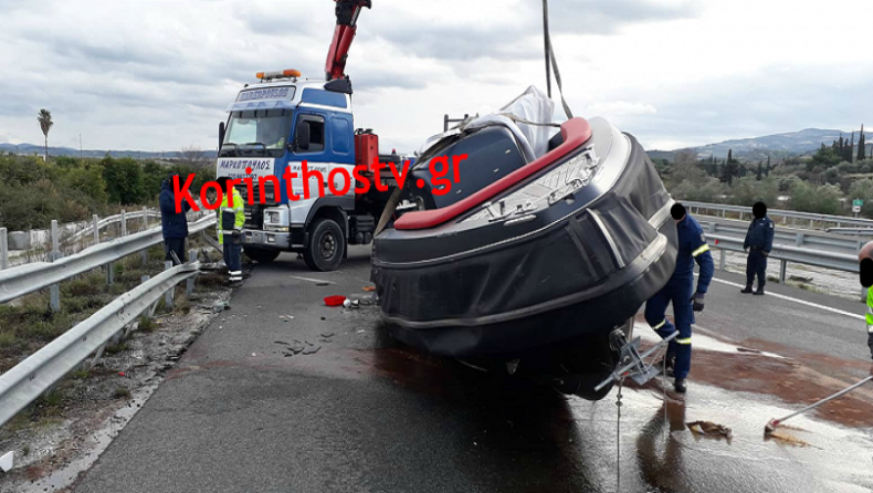 Τρομερό ατύχημα: Σκάφος αποκολλήθηκε από τρέιλερ σε εν κινήσει αυτοκίνητο (pics)