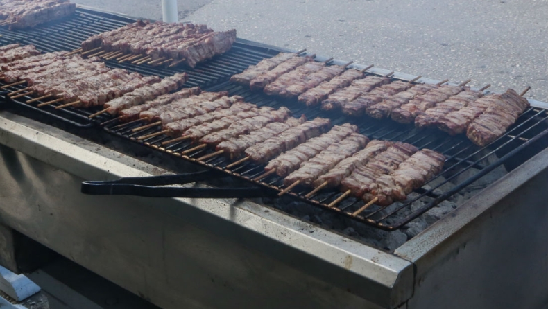 Αποβλήθηκαν 18 μαθητές στην Κρήτη, επειδή κατανάλωσαν αλκοόλ στην γιορτή της Τσικνοπέμπτης