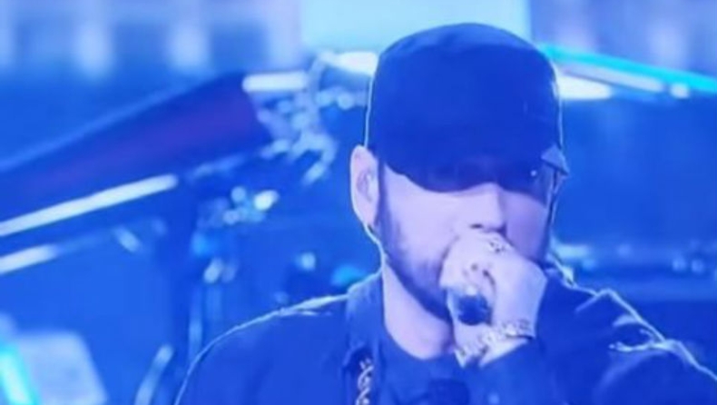 Η εμφάνιση έκπληξη του Eminem έκλεψε την παράσταση στα Όσκαρ (vids)