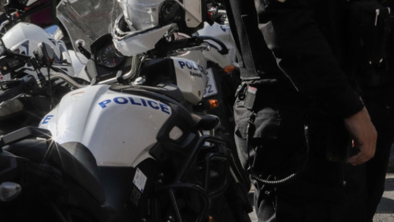 Αττική: Αστυνομικός έκανε ληστείες με το υπηρεσιακό του όπλο