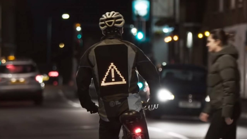 Τζάκετ της Ford με emoji για να προστατεύει τους ποδηλάτες (vid)