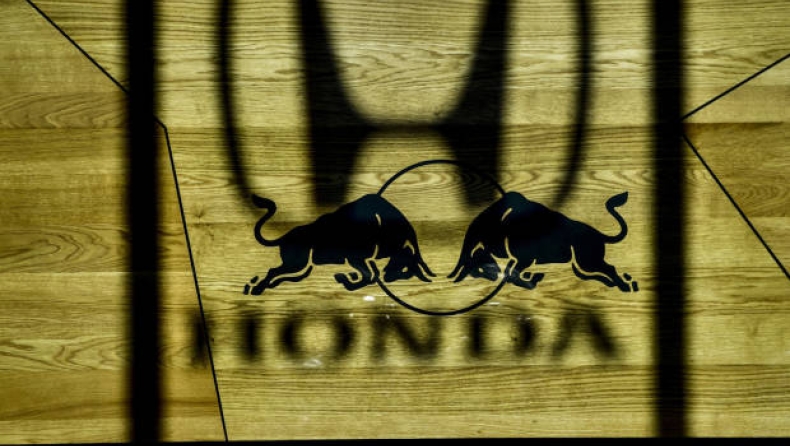 Red Bull: «Βελτιώθηκε εντυπωσιακά η Honda»