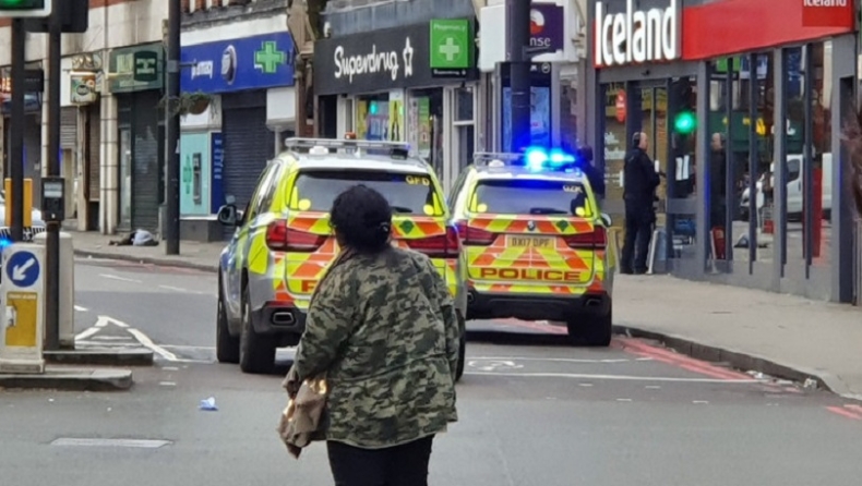 Πανικός στο Λονδίνο: Τρομοκρατικό χτύπημα με μαχαιρώματα, νεκρός ο δράστης (pics & vids)