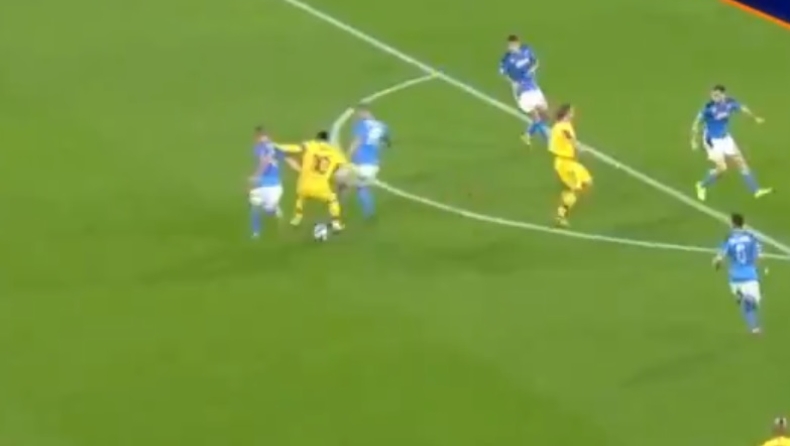 Νάπολι - Μπαρτσελόνα 1-1: Η ντρίμπλα της βραδιάς ανήκει στον Μέσι (vid)