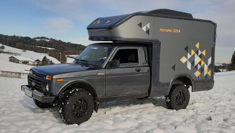 To Lada Niva έγινε τροχόσπιτο! (pics) 