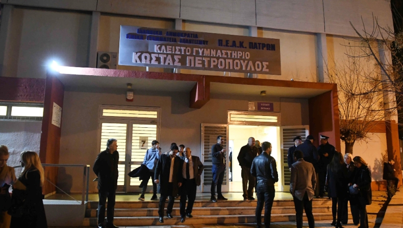 Το γήπεδο όπου μεγαλούργησε ο Κώστας Πετρόπουλος πήρε το όνομά του! (pics)