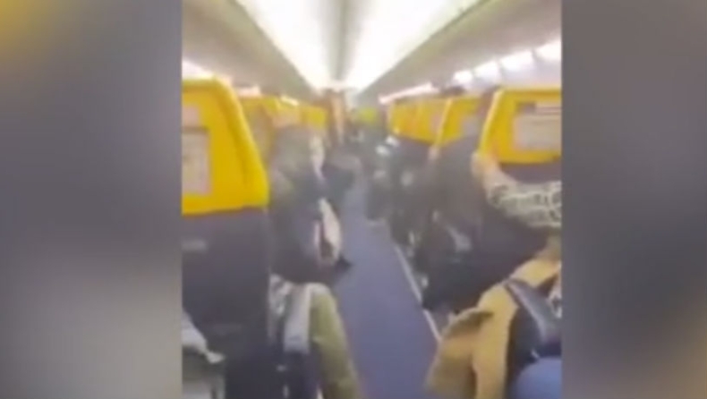 Τρόμος σε πτήση λόγω της καταιγίδας «Ντένις»: Επιβάτες φώναζαν, έκλαιγαν και προσεύχονταν (vid)