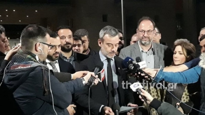 Απολυμάνθηκε το Δημαρχείο Θεσσαλονίκης γιατί είχε πάει στο δημοτικό συμβούλιο η 38χρονη, κλείνει σχολείο! (vid)