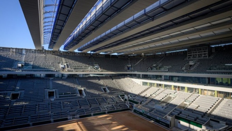 Roland Garros: Έτοιμη η οροφή του Philippe Chatrier (pics)