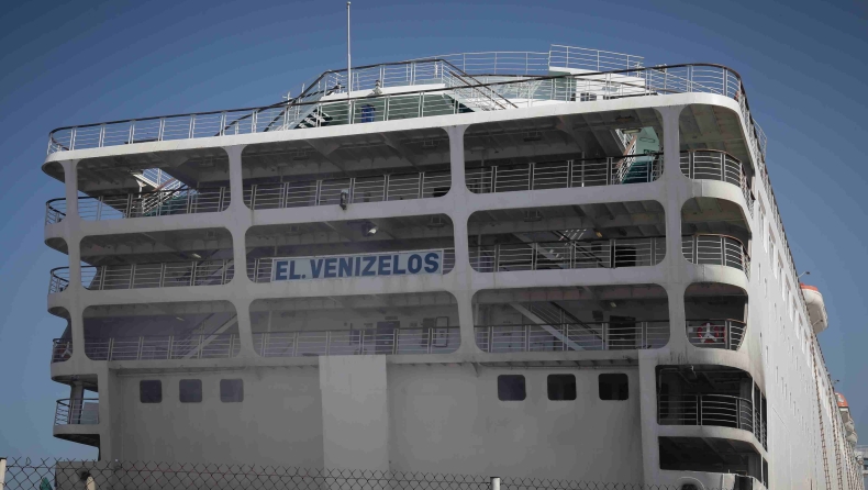 Κορονοϊός: Σε καραντίνα στον Πειραιά το «Ελ. Βενιζέλος» με τα 20 κρούσματα