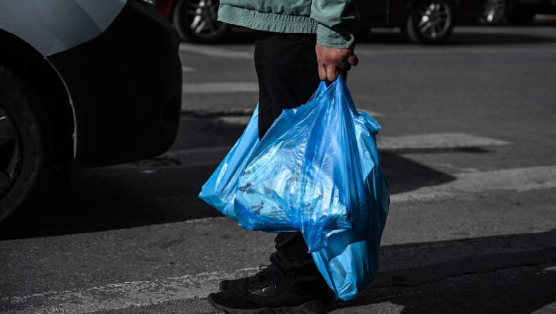 Διευρύνεται το ωράριο των σούπερ μάρκετ, τέλος στην αισχροκέρδεια με τα αντισηπτικά (vid)