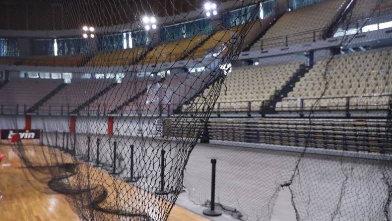 Ολυμπιακός: Προστατευτικό δίχτυ που καλύπτει τα 3/4 του ΣΕΦ (pics)