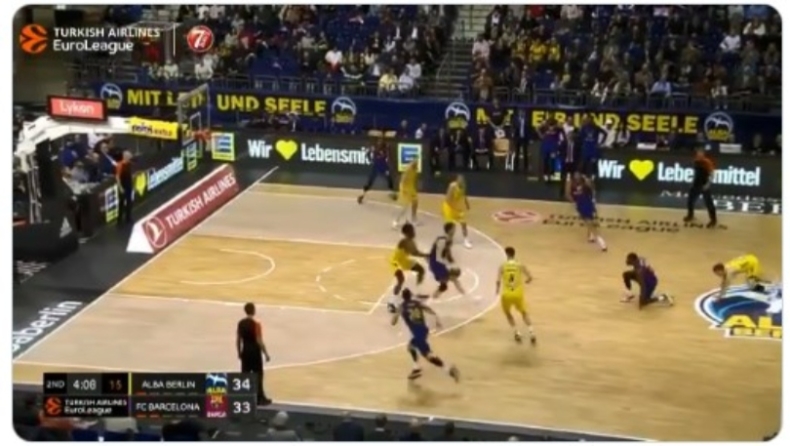 Άλμπα - Μπαρτσελόνα: Απίθανη no-look ασίστ ο Τόμιτς! (vid)