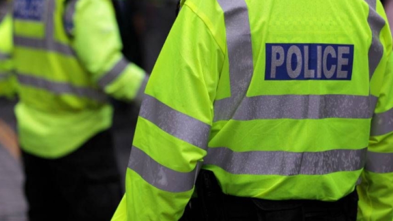 Βρετανία: Δύο χρόνια κάθειρξη σε όποιον βήχει εσκεμμένα μπροστά σε αστυνομικούς