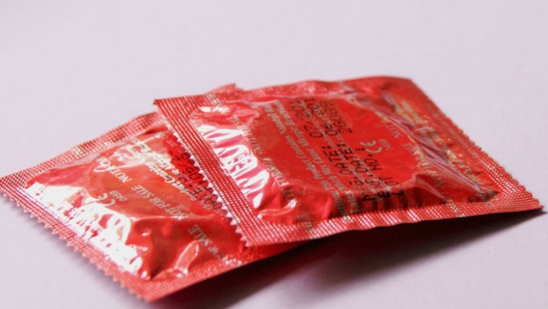 Κορονοϊός: Κίνδυνος να τελειώσουν τα προφυλακτικά