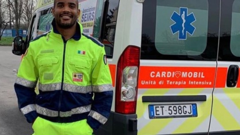 Κορονοϊός: Παίκτης ράγκμπι στην Ιταλία έγινε οδηγός ασθενοφόρου για να βοηθήσει τους γιατρούς (pics)