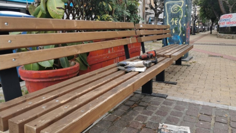Κορονοϊός: Ξηλώνονται τα παγκάκια στην Καλλιθέα!