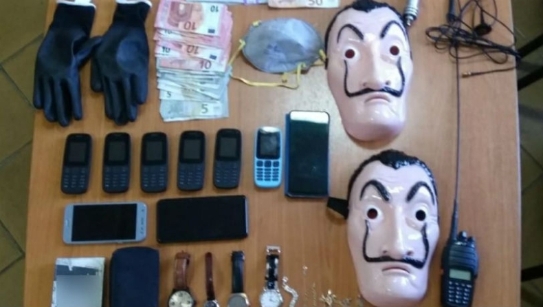 Αγρίνιο: Εντυπωσιακή σύλληψη ληστών, έκαναν κλοπές με μάσκες Casa de Papel