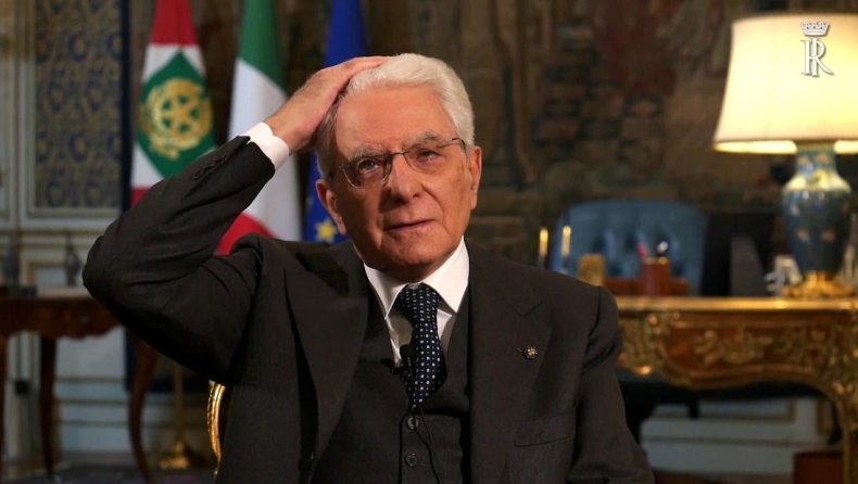 «Δεν πάω πλέον στον κουρέα»: Το λάθος του προέδρου της Ιταλίας που κέρδισε τον κόσμο (vid)