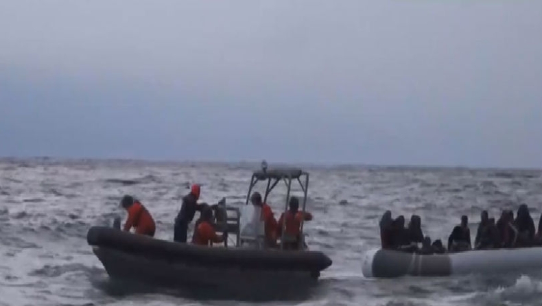 Περίπου 500 μετανάστες έφθασαν από τα χαράματα στα νησιά του Βορείου Αιγαίου (vid)