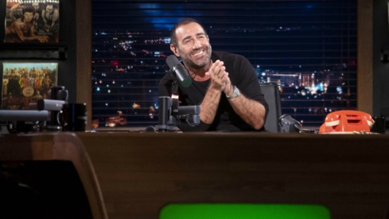 Ανακαλύψατε τον πειρατικό σταθμό που εκπέμπει τα βράδια στο διαδίκτυο;