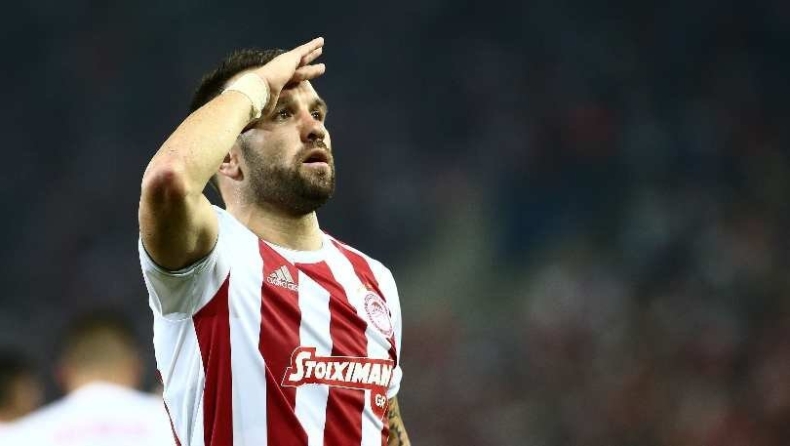 Βαλμπουενά: «Στον Ολυμπιακό απολαμβάνω το ποδόσφαιρο και βελτιώνω το παιχνίδι μου!»