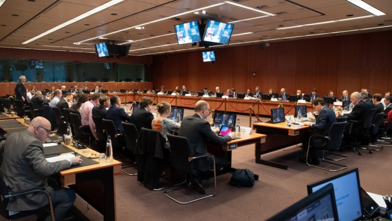 Το Eurogroup θα συζητήσει για μέτρα στήριξης περίπου μισού τρισ. ευρώ