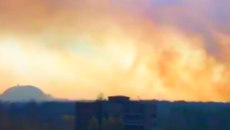 Συναγερμός στο Τσέρνομπιλ: Ένα χιλιόμετρο η πυρκαγιά (vids)