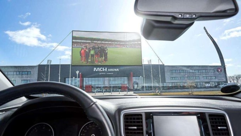 Drive-in football: Η Μίντιλαντ στήνει γιγαντοοθόνες για τους φιλάθλους έξω από το γήπεδο της (pics)