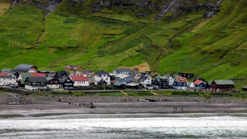 Στα Νησιά Φερόε θα απαγορεύσουν στους παίκτες να φτύνουν λόγω κορονοϊού!