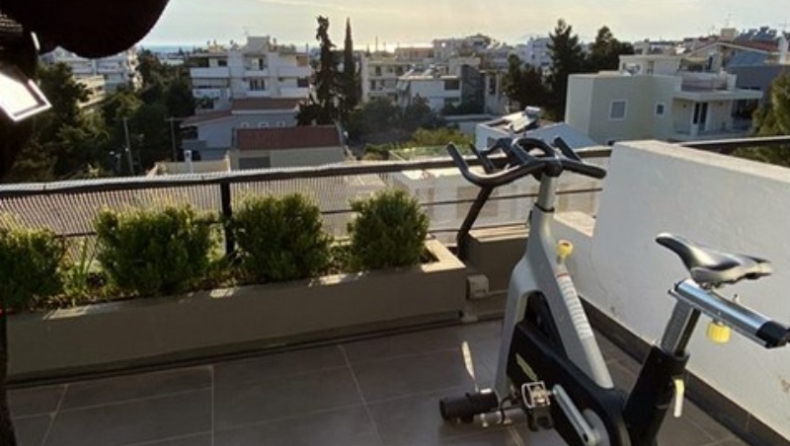 Γκασπάρ: Έβγαλε τα όργανα γυμναστικής για προπόνηση στο μπαλκόνι του