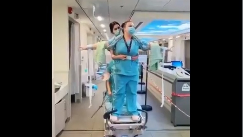 Κορονοϊός: Νοσηλευτές αναπαριστούν τη διάσημη σκηνή του Ντι Κάπριο και της Κέιτ Γουίνσλετ στον «Τιτανικό» (vid)