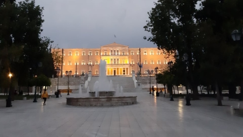 Αυτοψία gazzetta.gr: Δευτέρα του Πάσχα... άδειο το κέντρο της Αθήνας! (pics)