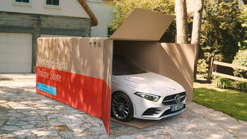 Η Mercedes κάνει delivery στο σπίτι τα μοντέλα της