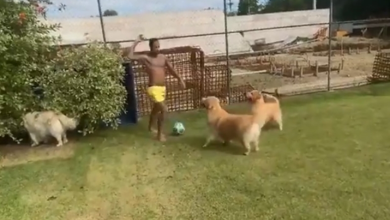 Νεϊμάρ: Παίζει με τα σκυλιά του και η μεταγραφή του «ψήνεται» (pic & vid)