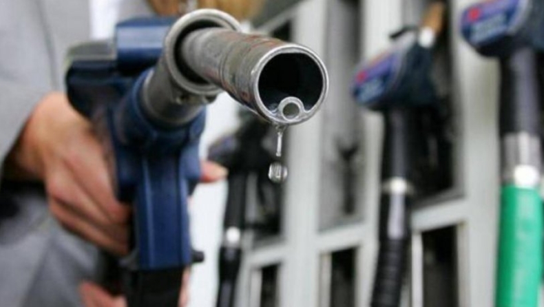 Τι κερδίζουν οι Έλληνες καταναλωτές από τις χαμηλές τιμές του πετρελαίου