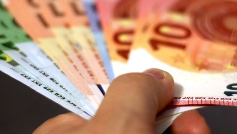 Επίδομα 800 ευρώ: Ξεκίνησε η πίστωση στους λογαριασμούς των δικαιούχων