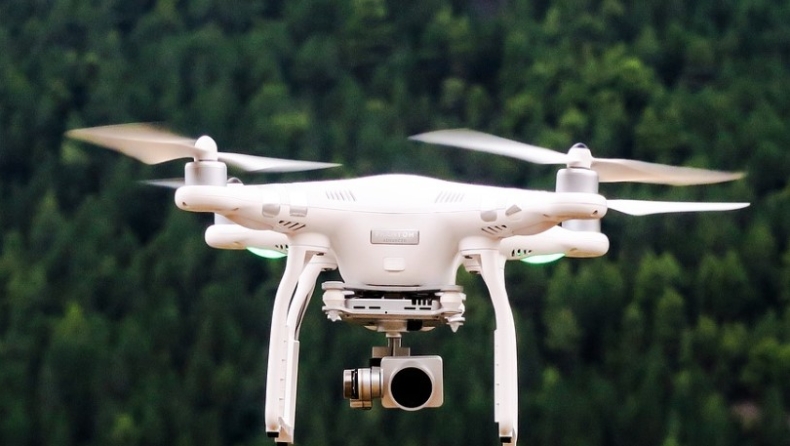 Κορονοϊός: Στο Τρεβιόλο της Ιταλίας, drones περιπολούν από αέρος και μετράνε και τη θερμοκρασία