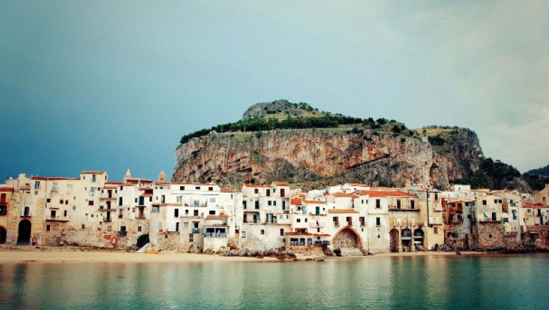 Η Σικελία πληρώνει μέρος των διακοπών στους τουρίστες για να την επισκεφτούν