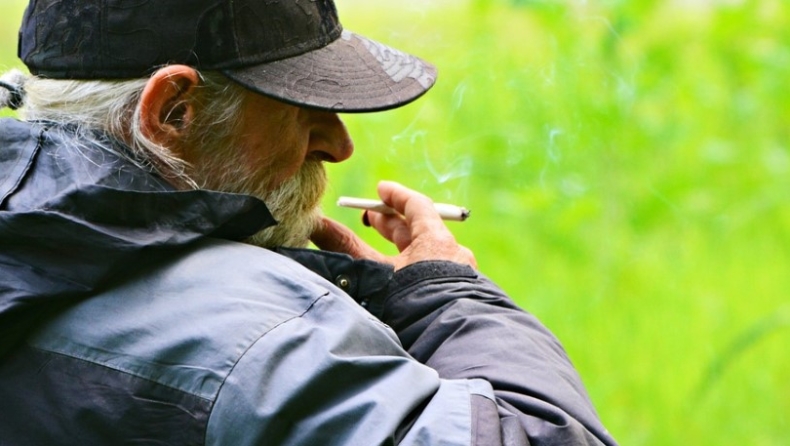 Υπουργείο Υγείας: Ο κορονοϊός αναδεικνύει για πρώτη φορά το κάπνισμα ως άμεση απειλή για την ανθρώπινη ζωή