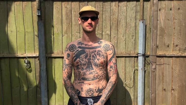 Κορονοϊός: Κάνει ένα τατουάζ στο σώμα του για κάθε ημέρα καραντίνας! (pics)