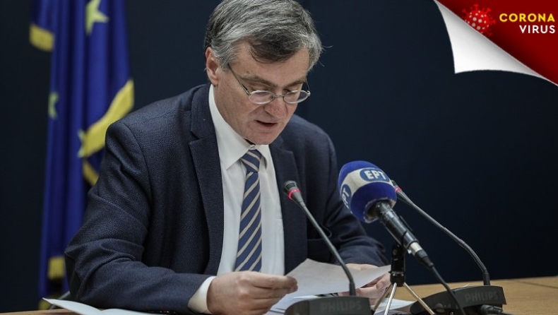 Τσιόδρας: «Περπατάμε με αποστάσεις, να σταματήσουμε την ενδοοικογενειακή βία» (vid)