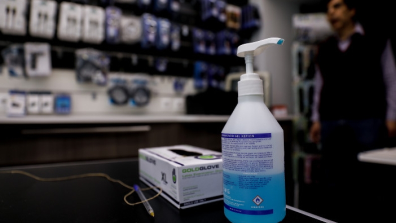 Η πυροσβεστική προειδοποιεί: Κίνδυνος έκρηξης από το αντισηπτικό στο αυτοκίνητο